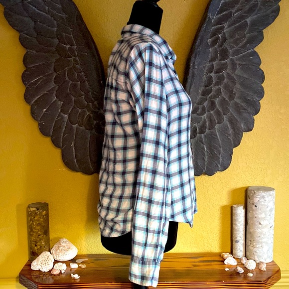 Hollister Blue Plaid Button Up Shirt - Picture 7 of 10